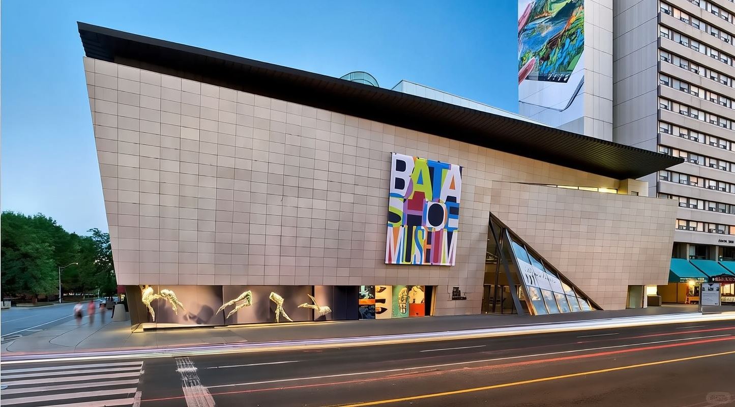 Tagesausflug zum Rathaus von Toronto, Scarborough Bluffs, Bata Shoe Museum und Kensington Market