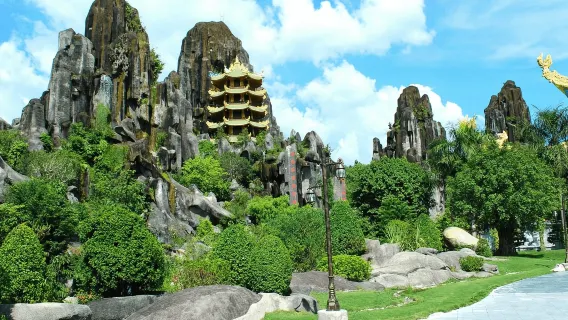 MARBLE MOUNTAINS - MONKEY MOUNTAIN - AM  PHU CAVE SUNSET TOUR