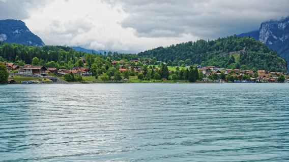 瑞士因特拉肯+布里恩茨湖一日遊-可客製化【普通話專車-舒適純淨】