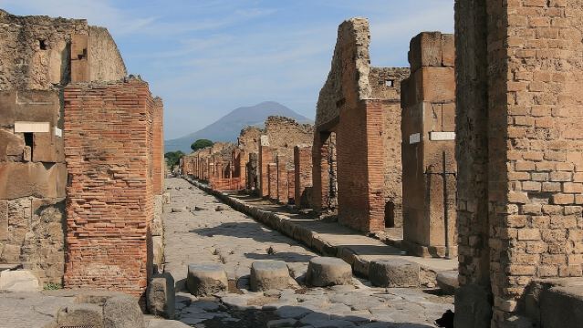 Pompei e Napoli da Roma: Tour Giornaliero in Piccolo Gruppo con Pranzo