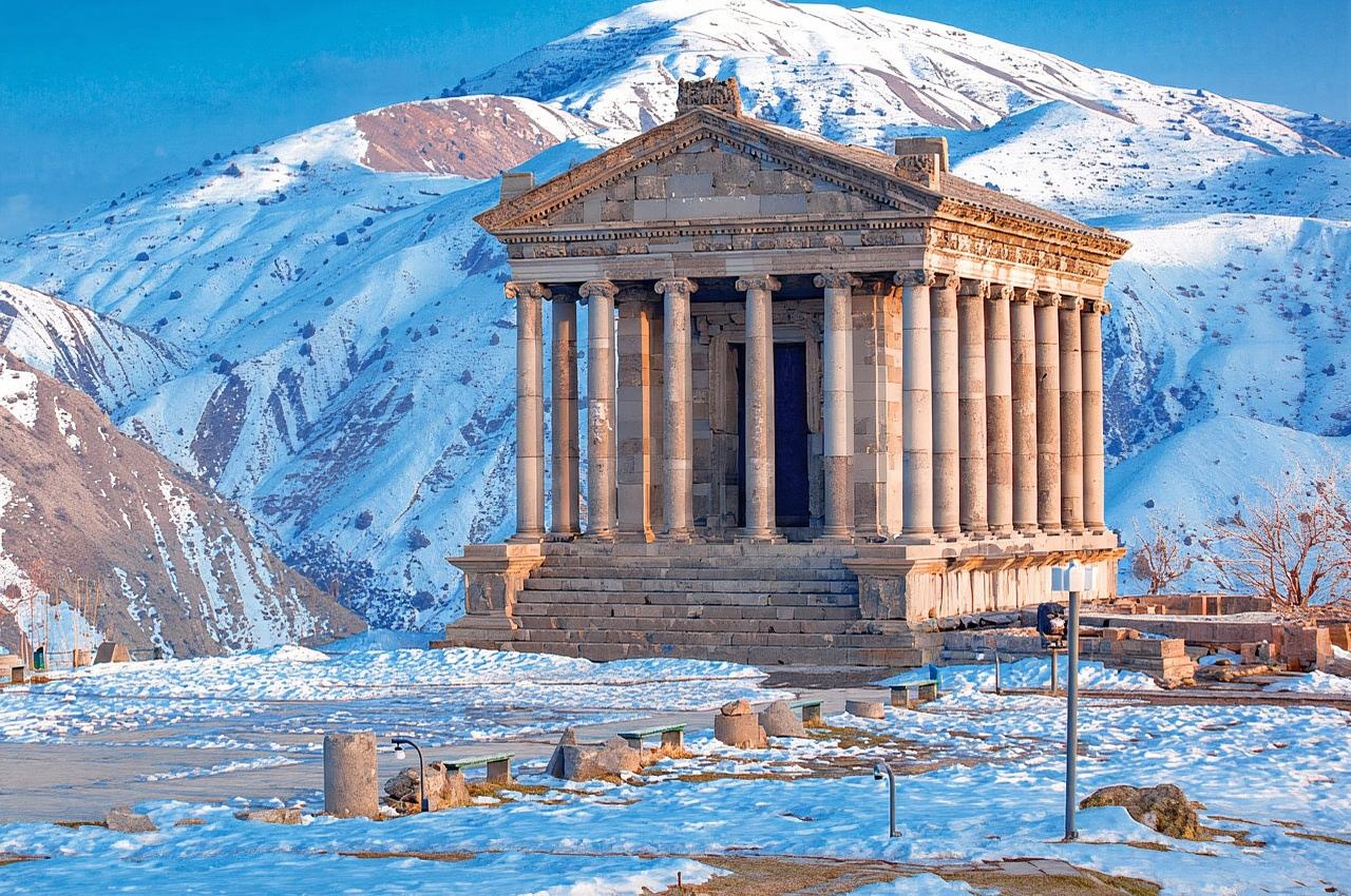 Salida desde Ereván: Templo de Garni, Monasterio de Geghard, Sinfonía de Piedra y experiencia de horneado