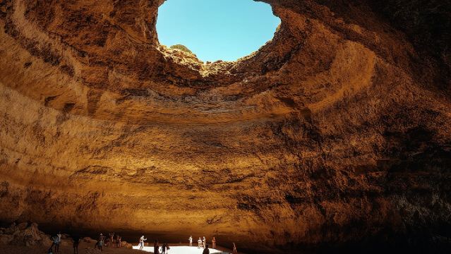 NUEVO en Lagos: Avistamiento de delfines y Cuevas de Benagil con biólogos