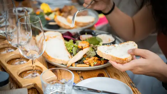 Mornington Peninsula Small Group Hot Springs, Lunch & Winery Tour