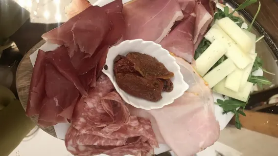 Museo della dinastia medicea e degustazione di vini