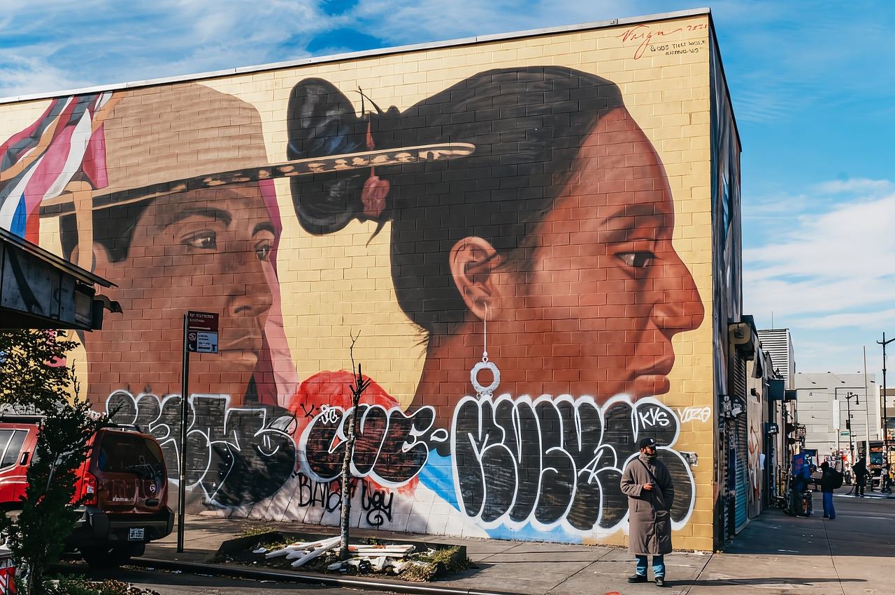 NYC: Brooklyn Graffiti & Street Art Walking Tour in Bushwick