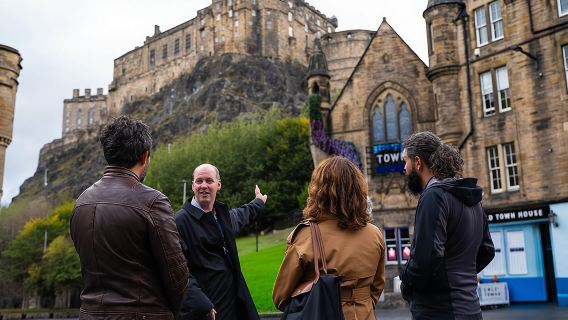Edinburgh Castle and Royal Mile Walking Tour - Ticket Included