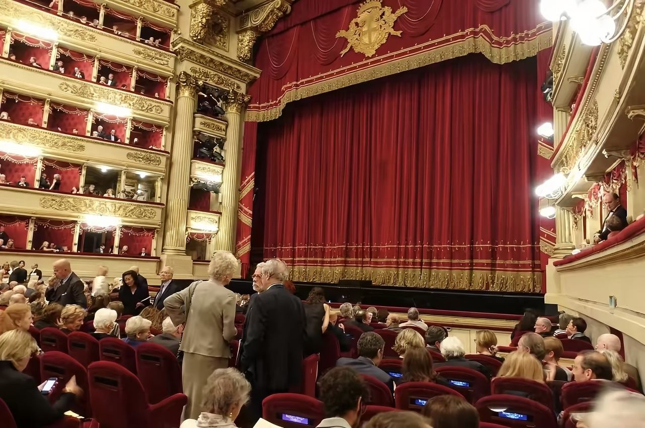 ヴィットーリオ・エマヌエーレ2世のガッレリア+ミラノのドゥオーモ+ドゥオモ広場+パラッツォ・レアーレ