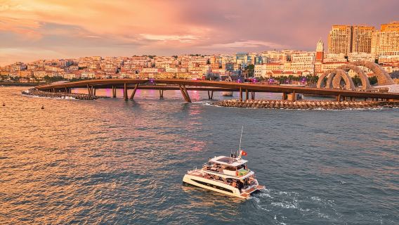 ทัวร์เรือยอชต์ชมพระอาทิตย์ตกที่เกาะฟูก๊วก - วิวทะเล ดนตรี และอาหารหรู