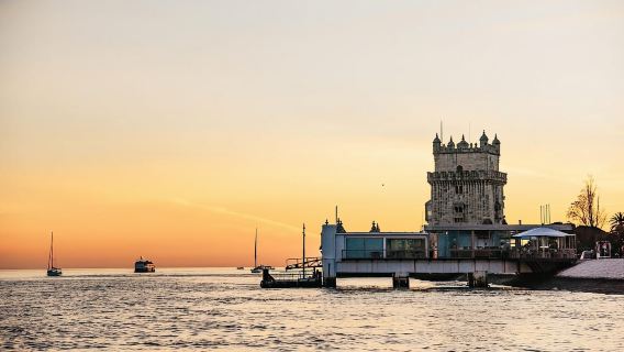 Lisbon: Enjoy a Sunset or Night Tagus River Sailboat Cruise