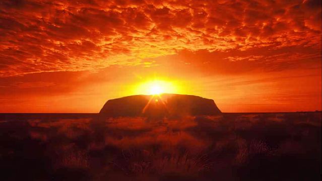 Pemandu pelancong berbahasa Cina untuk matahari terbenam di Uluru, Wilayah Utara dengan pilihan trekking di Waapa Gorge, Kata Tjuta + pengangkutan hotel