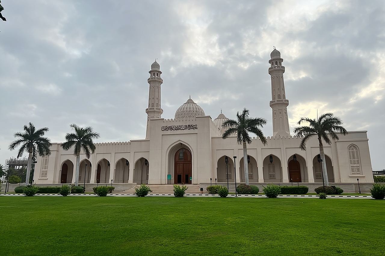 Salalah City Tour with History, Culture, Souq Shopping, Halwa
