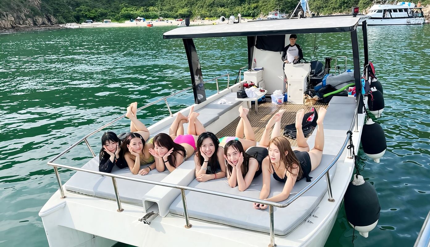 【香港サイゴン ヨットレンタル】サイゴン32フィート双胴船チャーター（定員1～14名）グループでのクルージング【フロートマット+エアトランポリン+KTV】ウォーターパーティー/家族向けアクティビティ