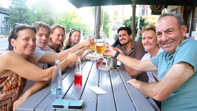 Tour gastronómico por los tesoros ocultos de Praga para grupos pequeños