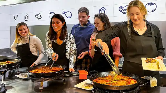 Paella Cooking Class, Wine Tasting & Central Market in Valencia