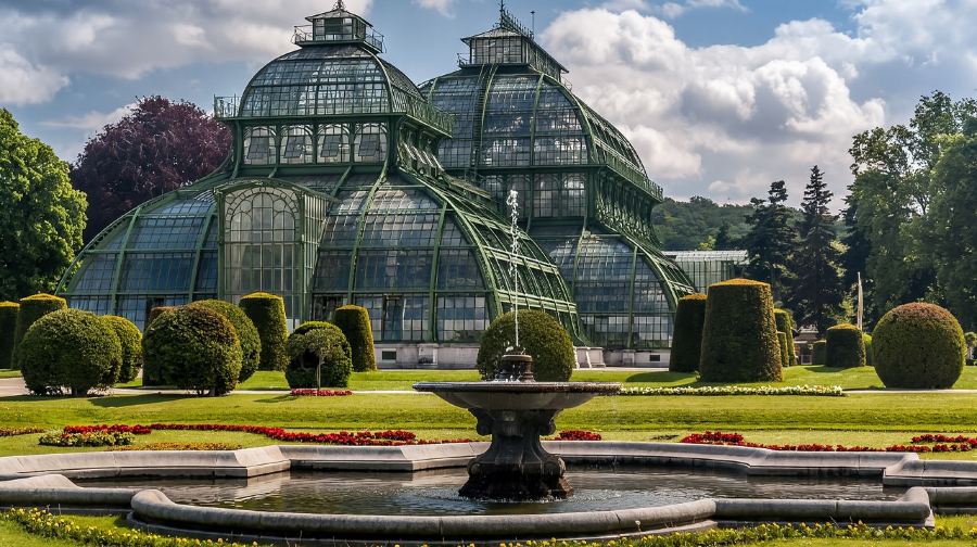 奧地利哈爾施塔特湖+聖沃夫岡+明信片觀景台+天主教維也納出發