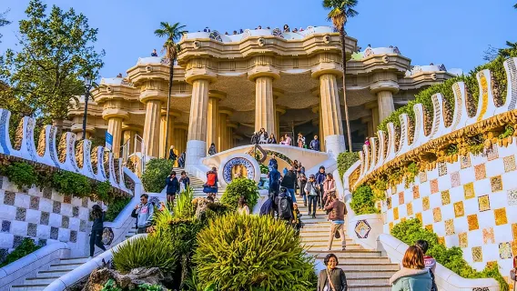 Visita guidata al Parco Güell con biglietto salta fila