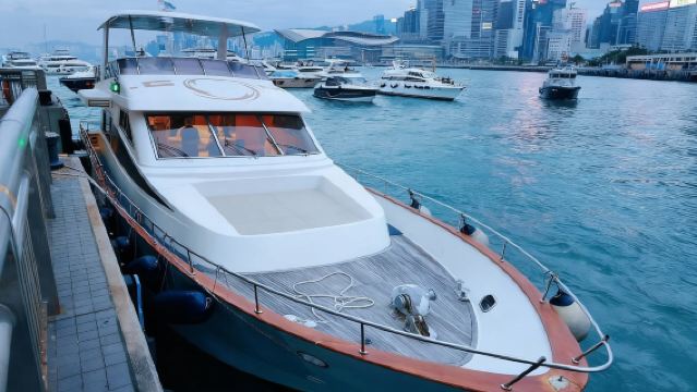 【香港海釣7小時組合】香港海釣船包船出海海釣遊維港，出海暢玩