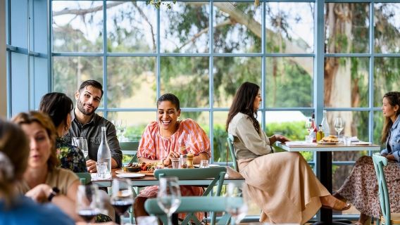 [Pranzo e degustazione inclusi] Tour di piccoli gruppi premium tra le Sequoie e i vini pregiati della Yarra Valley a Melbourne