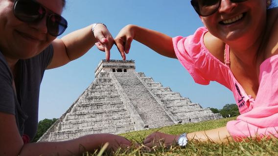 CHICHEN-ITZA MARAVILLA - Cenotes & Valladolid Private Tour
