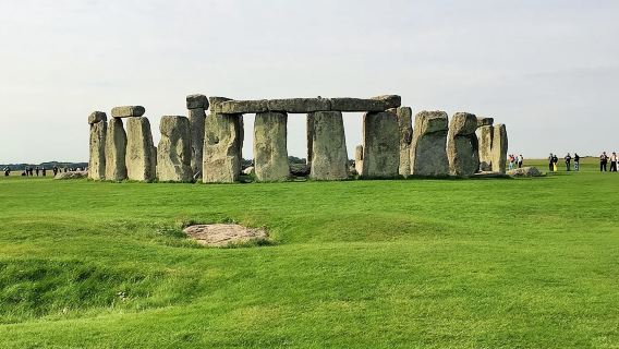 Stonehenge & Bath Day Tour from London including Admission