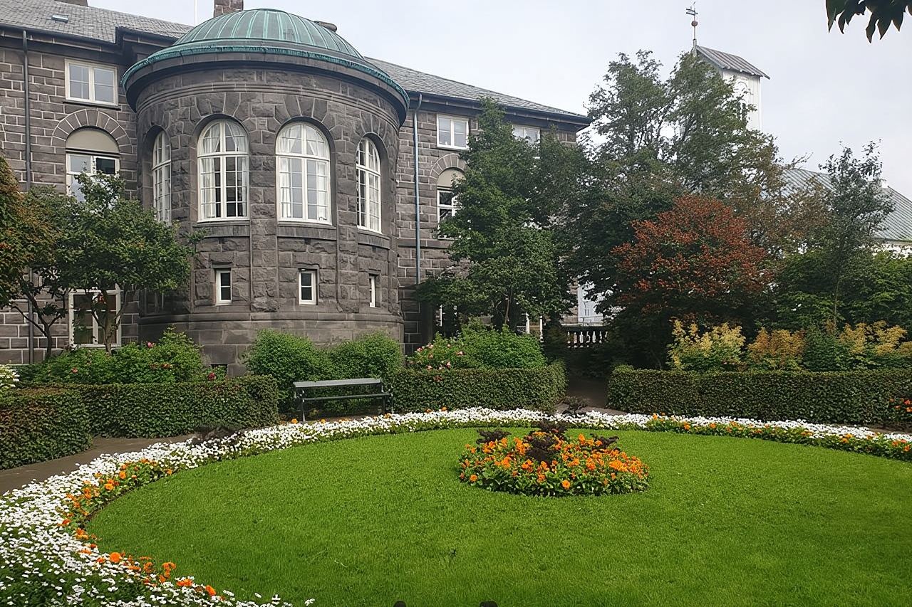 2-Hour Reykjavik Private Walking Tour