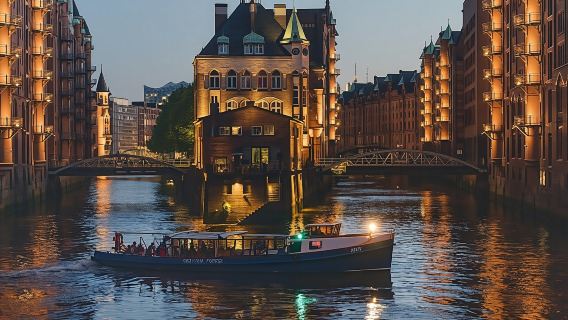 Hamburg evening lights cruise
