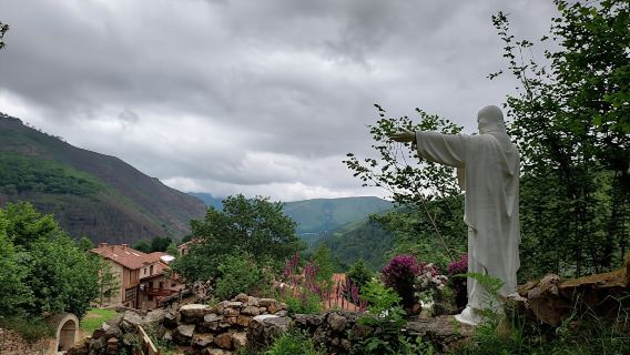Pilgrimage day to the Monastery of Santo Toribio de Liébana from Santander