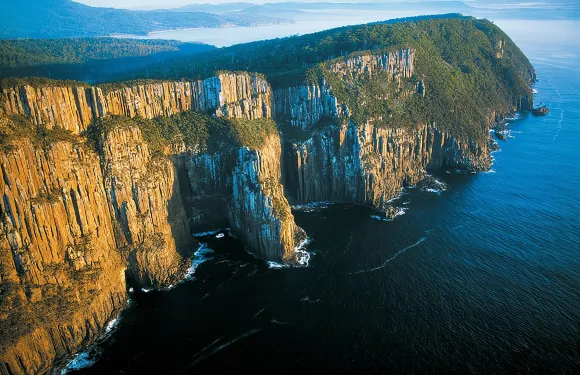 荷伯特出發布魯尼島郵輪日遊