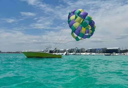 Fort Lauderdale: Parasailing on Fort Lauderdale Beach