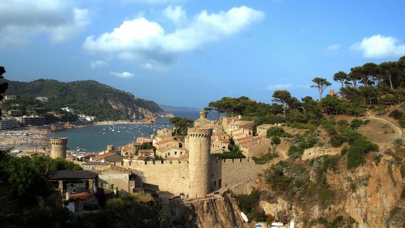 Von Lloret de Mar: Hin- und Rückfahrt mit der Fähre nach Tossa de Mar