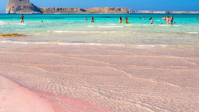 คาเนีย: ชายหาดสีชมพูเอลาโฟนิซี, หมู่บ้านเอลอส และการชิมไวน์