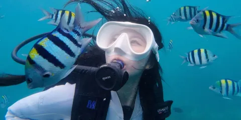 三亞亞龍灣珊瑚礁深潛水上電單車/香蕉船/海上飛龍/拖傘玻璃船