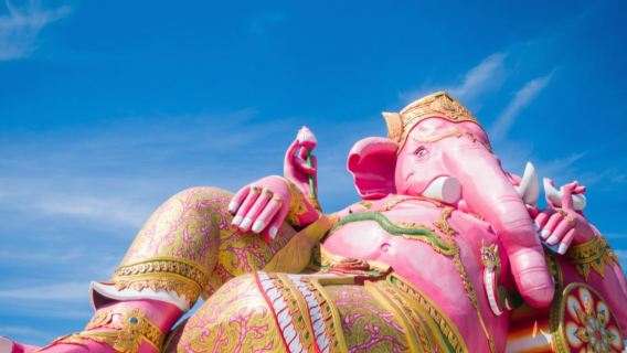 Three-headed Buddha Museum + Ancient Siam + Pratunam Temple one-day tour in Bangkok