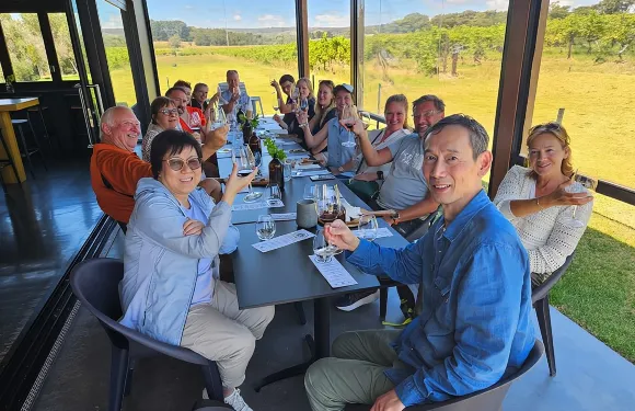 阿德萊德特色遊：漢道夫及麥拿倫谷品酒觀光之旅