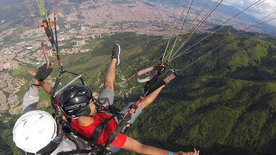 Paragliding Tour from Medellin with Transportation and Videos HD