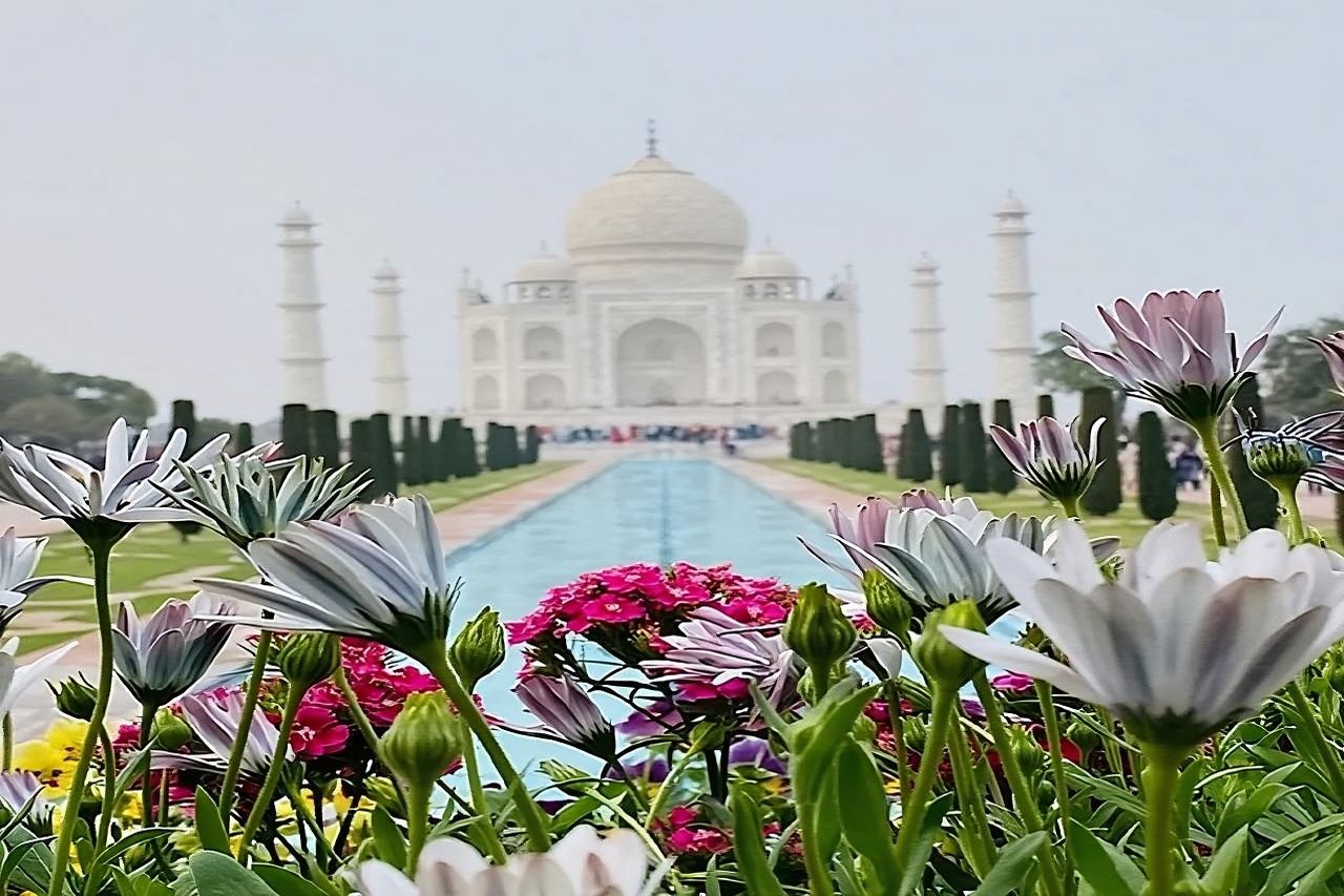 ทัวร์ทัชมาฮาลแบบวันเดียวจากเดลีพร้อมอาหารกลางวันที่โรงแรม 5 ดาว
