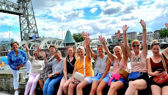 Rotterdam highlights tour by bike