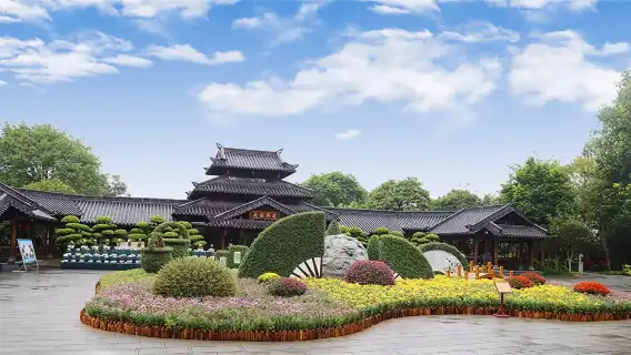 ทัวร์ส่วนตัว 1 วันในหนานหนิง: ภูเขาชิงซิ่ว พิพิธภัณฑ์ชาติพันธุ์กว่างซี และหมู่บ้านชาติพันธุ์กว่างซี