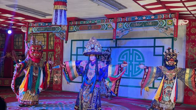 ทัวร์รอบเมืองด้วยรถจี๊ปส่วนตัว พร้อมคนขับที่พูดภาษาอังกฤษได้