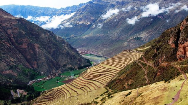 Full-Day Excursion to Sacred Valley, Pisac and Ollantaytambo from Cusco 