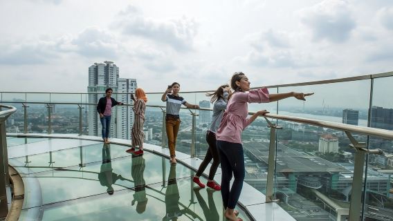 Пять главных достопримечательностей Джохор-Бару за один день|Высокогорная тропа · Улица древностей · Зоопарк · Закат в заливе