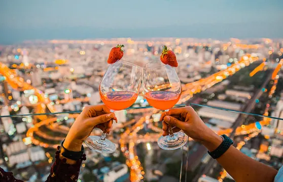 泰國 曼谷拜約克摩天塔Baiyoke Sky彩虹雲霄自助餐(含門票)
