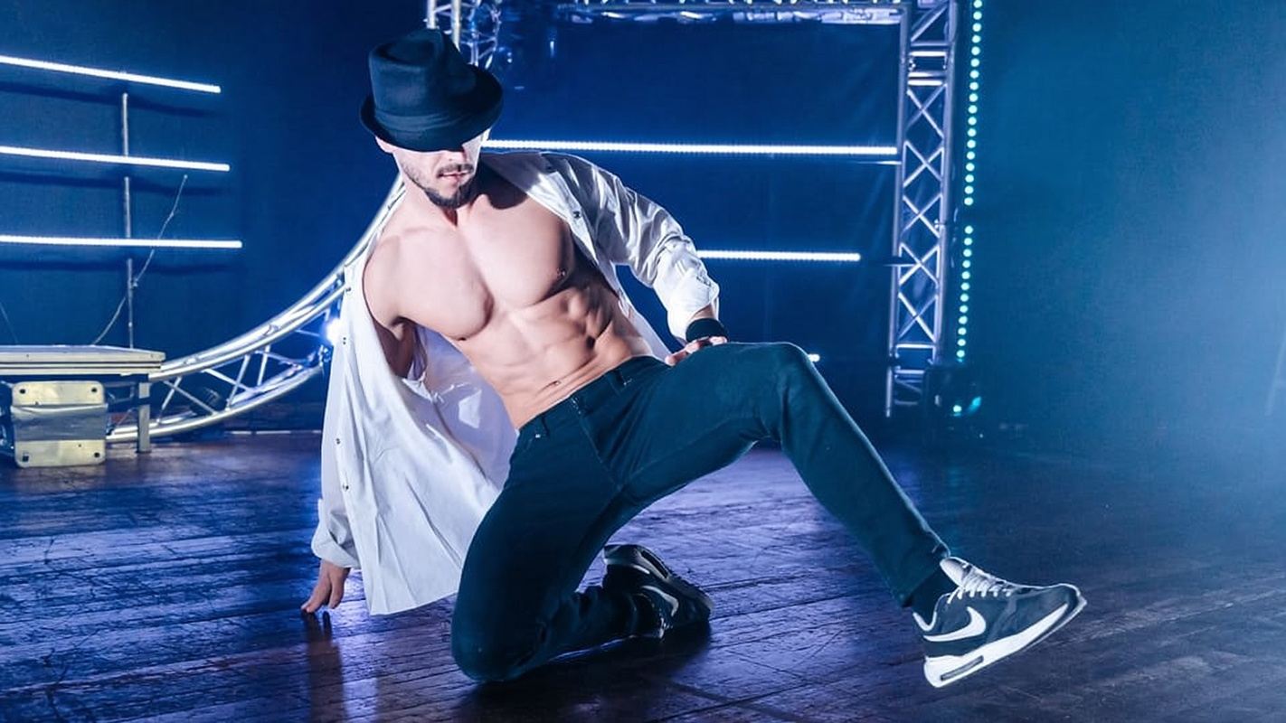 Liverpool: Forbidden Nights, spettacolo di spogliarello maschile e after-party