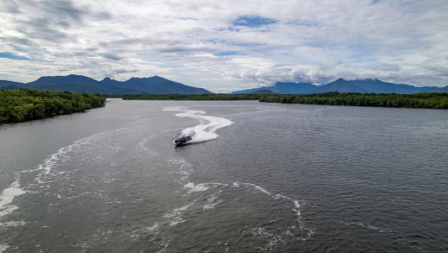 Cairns: 35-Minute Jet Boating Ride