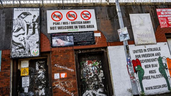 Belfast: The Troubles Walls & Bridges Guided Walking Tour