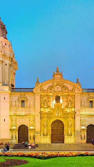 Lima Main Square + Government Palace + Cathedral + Love Park 1-day tour in Lima, Peru