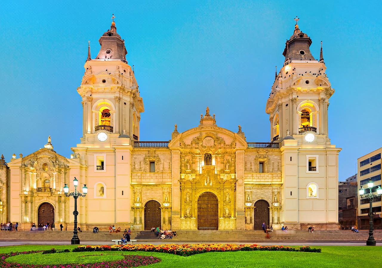 1-day tour to Lima Main Square + Gold Museum of Peru and Arms of the World in Lima Province [Chinese/English]