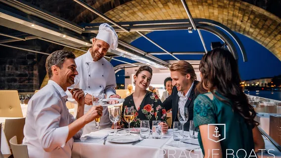 Crociera con cena di cristallo di 3 ore di Prague Boats