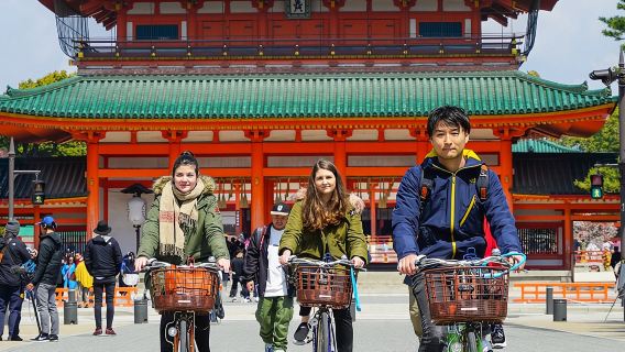 4.5-Hour Kyoto Bike Tour with Lunch and UNESCO Zen Temples