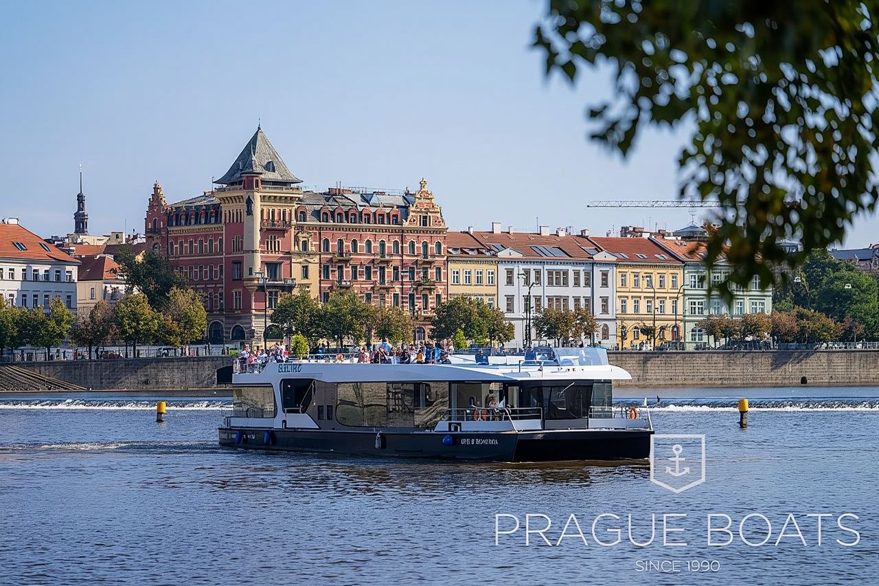 PRAGUE BOATS: 50-Minute Sightseeing Cruise